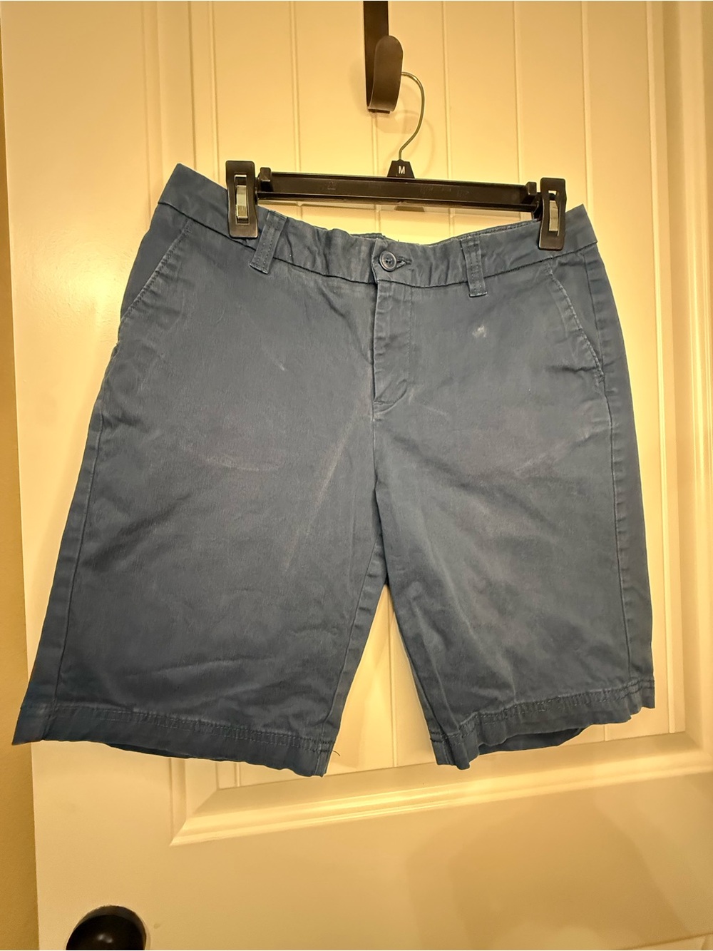 Magellan Outdoors Blue Women's Mid-Length Cotton Blend Bermuda Shorts